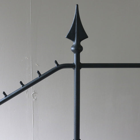 A39 黒ハンガーラック 伸縮 金属製 什器 高さ159㎝ 幅56㎝ 奥行36㎝