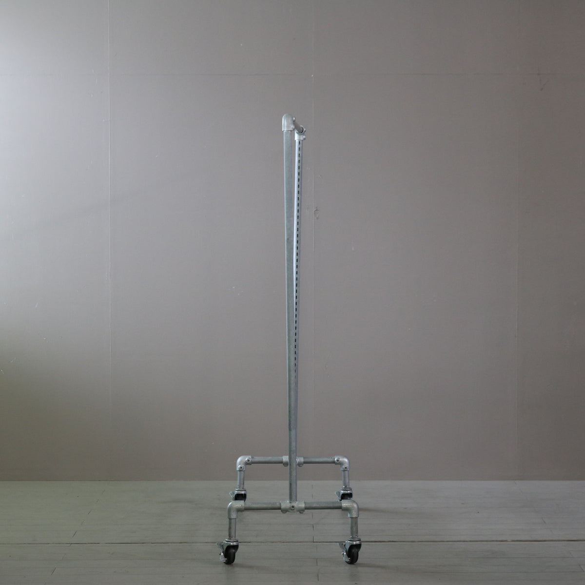 セレクトショップ別注 ガス管ハンガーラック B｜店舗中古什器