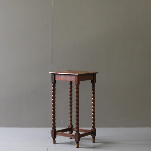 C50 サイドテーブル 木製 イギリス輸入家具 高さ53㎝ 幅28㎝ 奥行25㎝