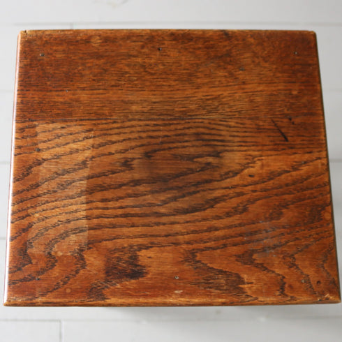 C50 サイドテーブル 木製 イギリス輸入家具 高さ53㎝ 幅28㎝ 奥行25㎝