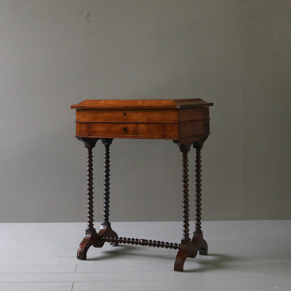 C56 アンティーク ドレッシングテーブル 展示台