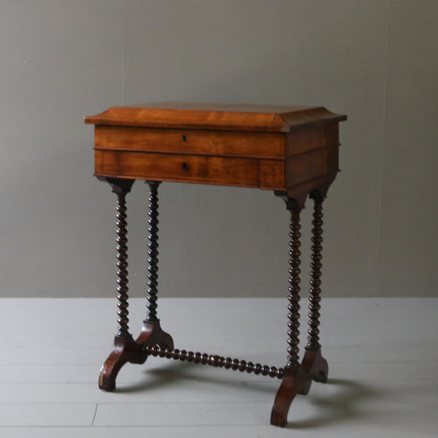 C56 アンティーク ドレッシングテーブル 展示台