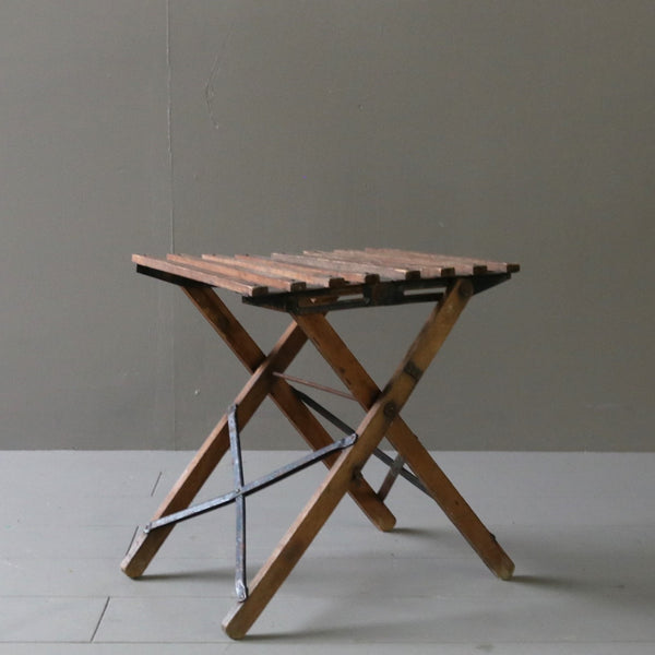 C57 フォールディングスツール 木製 イギリス輸入家具 高さ35㎝ 幅37㎝ 奥行27㎝