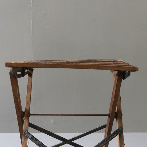 C57 フォールディングスツール 木製 イギリス輸入家具 高さ35㎝ 幅37㎝ 奥行27㎝