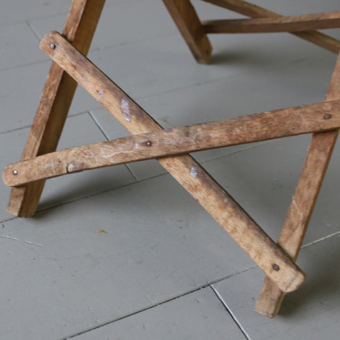 C58 アンティークフォールディングスツール 展示台