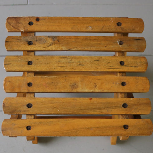 C60 フォールディングスツール 卓上展示台 木製 イギリス輸入家具 高さ24㎝ 幅24㎝ 奥行22㎝