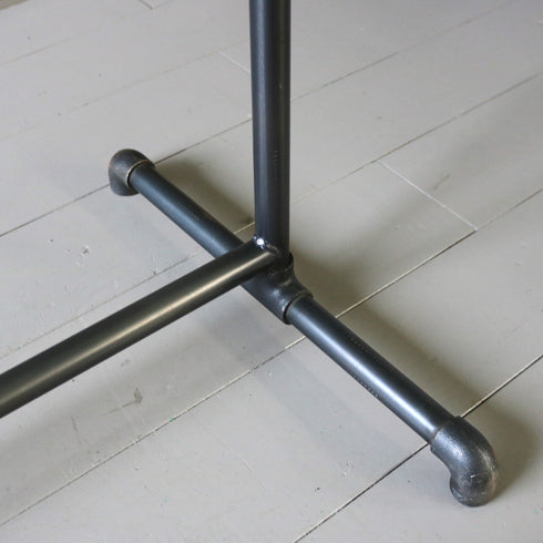 A66 黒ハンガーラック 金属製 什器 高さ150㎝ 幅110㎝ 奥行49㎝