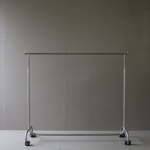 A71 ハンガーラック 伸縮 金属製 什器 高さ112㎝ 幅130㎝ 奥行47㎝