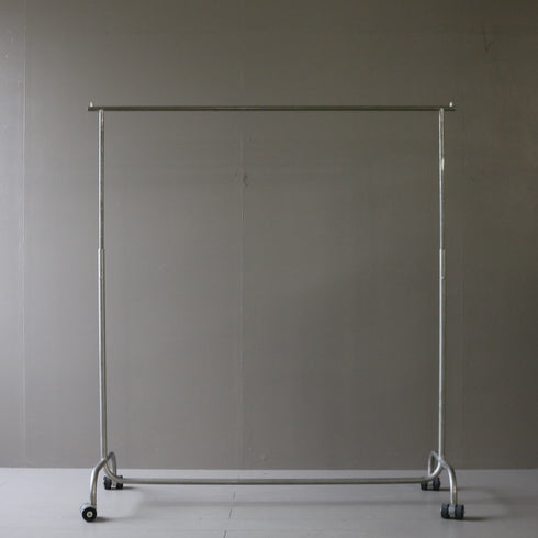 A71 ハンガーラック 伸縮 金属製 什器 高さ112㎝ 幅130㎝ 奥行47㎝