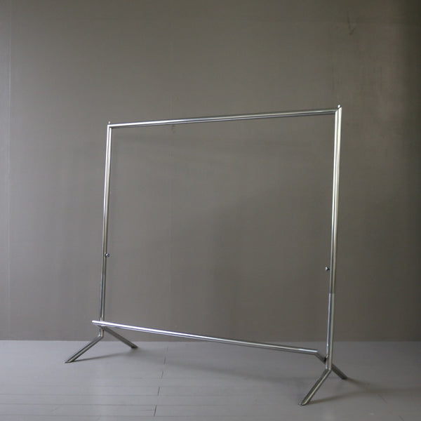 A75 ハンガーラック 金属製 什器 高さ121㎝ 幅130㎝ 奥行52㎝