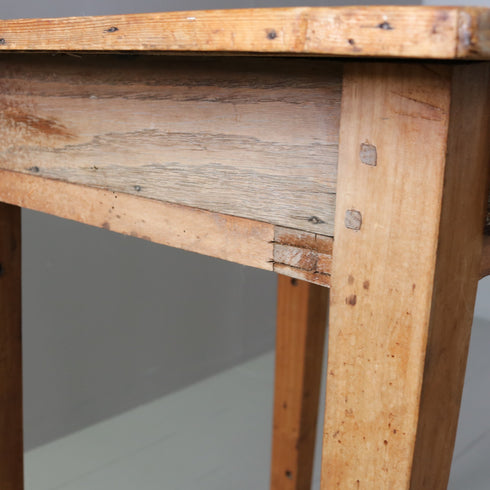 C84 アンティークデスク 木製 イギリス輸入 家具 高さ72㎝ 幅66㎝ 奥行51㎝