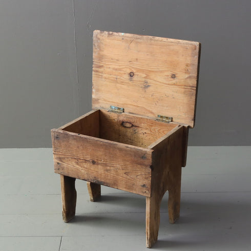 C86 ストレージスツール 木製 イギリス輸入家具 高さ36㎝ 幅38㎝ 奥行27㎝