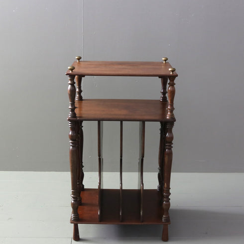 C87 ミュージックシェルフ 木製 イギリス輸入家具 高さ68㎝ 幅39㎝ 奥行32㎝