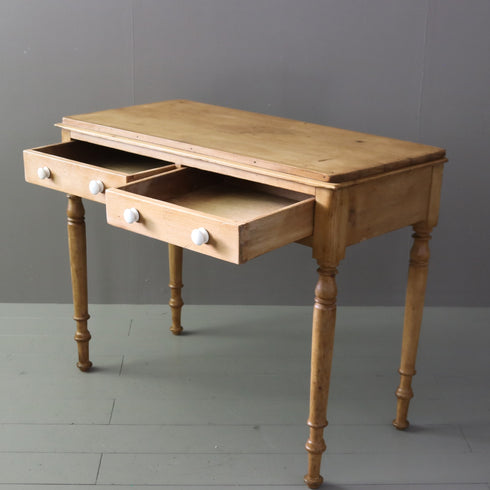 C93 アンティークデスク イギリス輸入 家具 高さ73㎝ 幅94㎝ 奥行48㎝