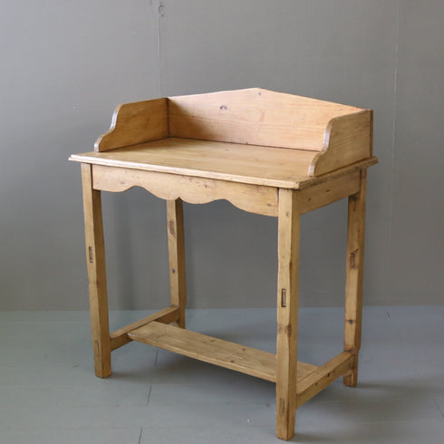 C95 アンティークデスク 木製 イギリス輸入家具 高さ95㎝ 幅85㎝ 奥行48㎝