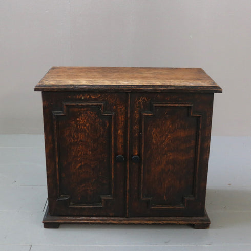 C99 アンティーク ミニキャビネット(観音開き&フラップ扉付き)