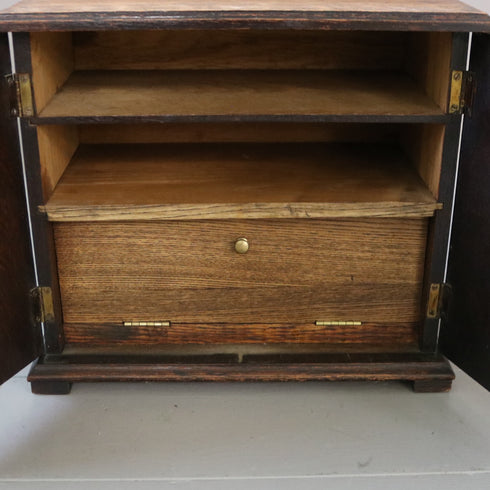 C99 アンティーク ミニキャビネット(観音開き&フラップ扉付き)