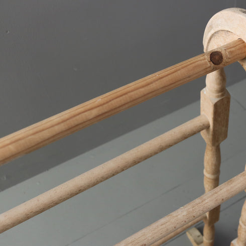 C115 アンティーク タオルラック