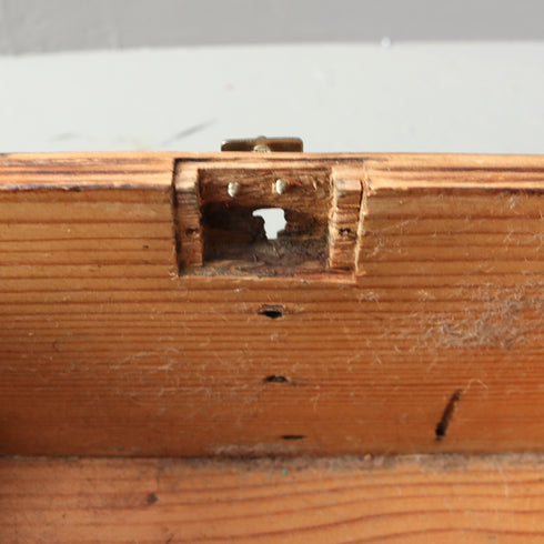 C116 鍵付きボックス 木製 イギリス輸入家具 高さ15㎝ 幅27㎝ 奥行19㎝