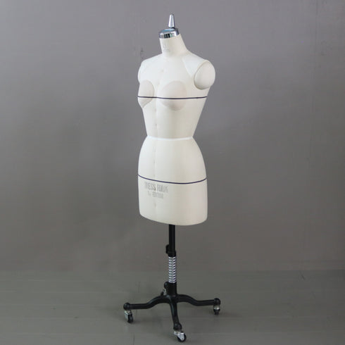 B124 トルソ キャスター付き 什器 高さ137㎝ 幅37㎝ 奥行33㎝