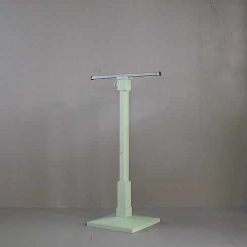 A126 T字スタンドディスプレイラック ウッド×アイアン 什器 高さ113㎝ 幅60㎝ 奥行40㎝