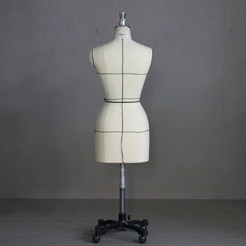 B152 トルソ 女性 キャスター付き 什器 高さ134㎝ 幅38㎝ 奥行31㎝