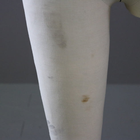 B156 吊り下げ式トルソ 女性 キャスター付き 什器 高さ131㎝ 幅41㎝ 奥行34㎝