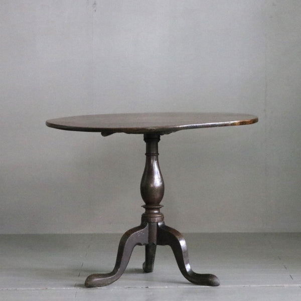 C162 アンティーク ラウンドテーブル