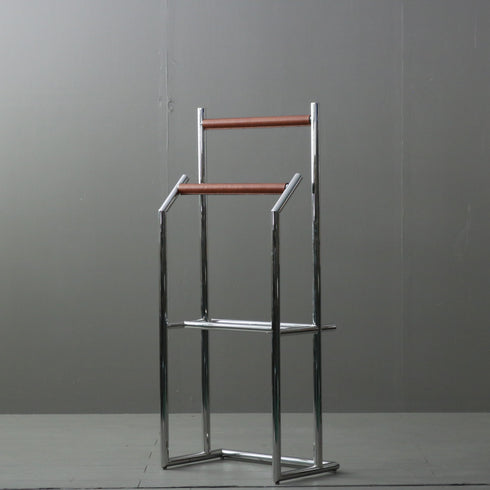 A167 スタンドラック 金属製 什器 高さ116㎝ 幅50㎝ 奥行30㎝