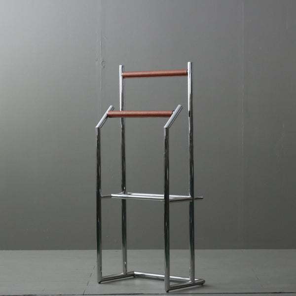 A167 スタンドラック 金属製 什器 高さ116㎝ 幅50㎝ 奥行30㎝