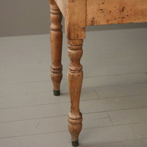 C174 ダイニングテーブル 引き出し付き 木製 イギリス輸入家具 高さ76㎝ 幅139㎝ 奥行66㎝