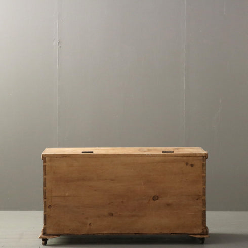 C179 ブランケットボックス 木製 イギリス輸入家具 キャスター付き 高さ53㎝ 幅98㎝ 奥行50㎝