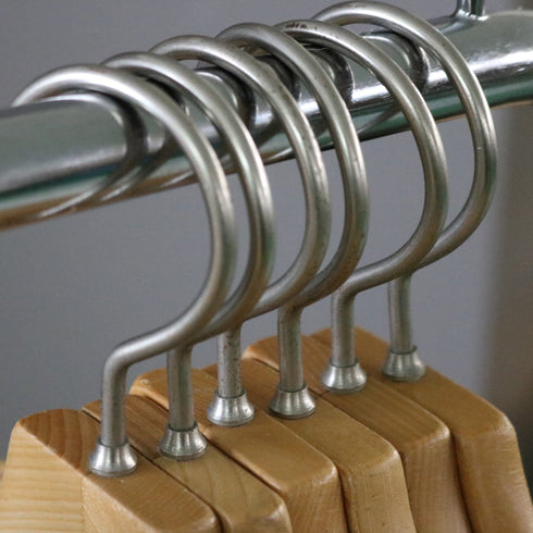 E182 ハンガー 木製 100本 H24/W42/D4