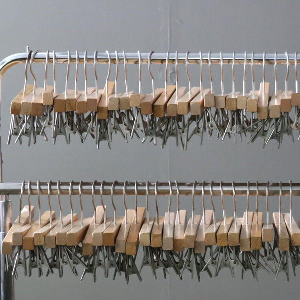 E192 ボトムハンガー 木製 100本 H18/W33/D3