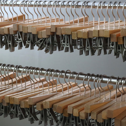 E192 ボトムハンガー 木製 100本 H18/W33/D3