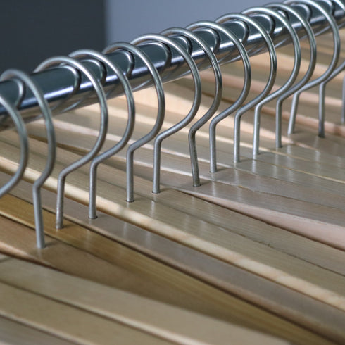 E192 ボトムハンガー 木製 100本 H18/W33/D3