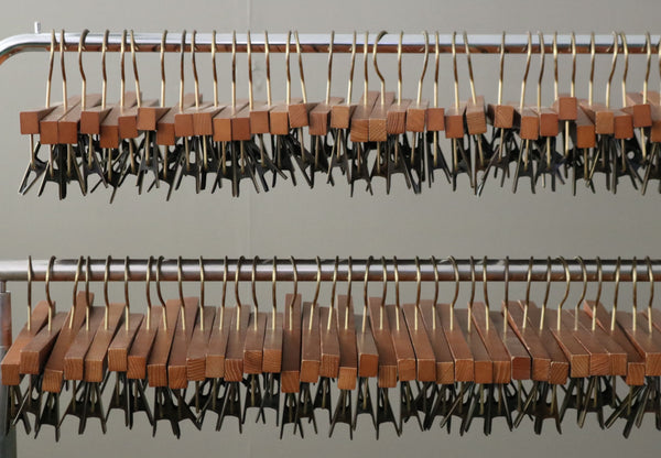 E195 ボトムハンガー 木製 100本 H19/W33/D3