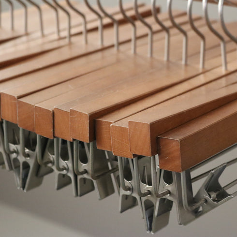 E195 ボトムハンガー 木製 100本 H19/W33/D3