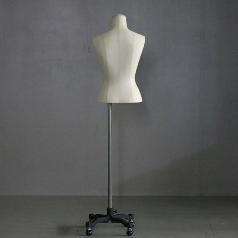 B230 トルソ 女性 キャスター付き 什器 高さ145㎝ 幅34㎝ 奥行31㎝