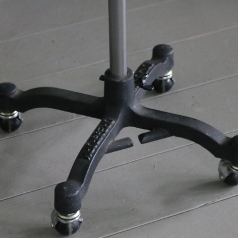 B230 トルソ 女性 キャスター付き 什器 高さ145㎝ 幅34㎝ 奥行31㎝