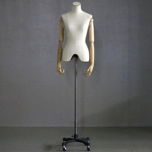 B231 トルソ 女性 キャスター付き 什器 高さ165㎝ 幅40㎝ 奥行31㎝