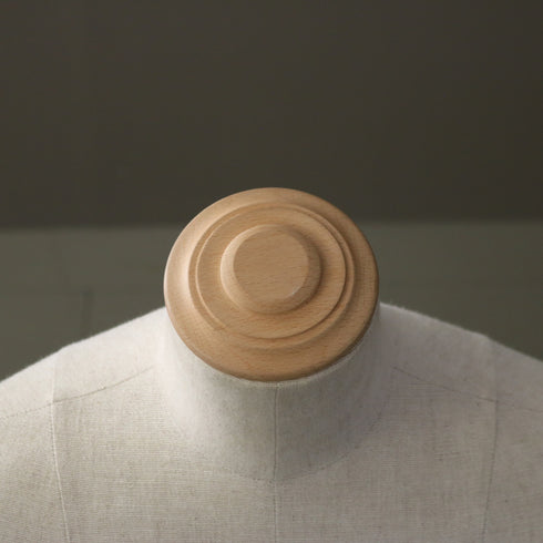 B235 トルソ 女性 什器 高さ80㎝ 幅36㎝ 奥行36㎝