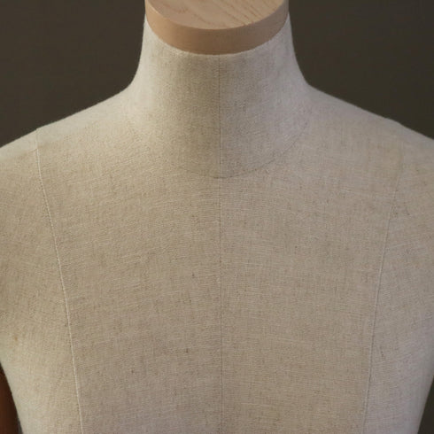 B238 トルソ 女性 什器 高さ80㎝ 幅39㎝ 奥行25㎝