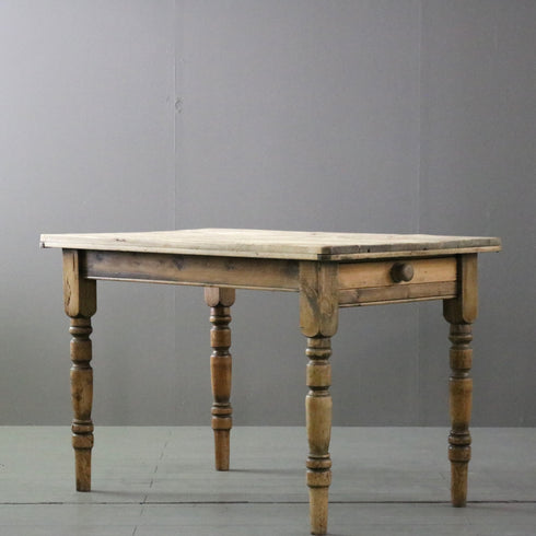 C247 ダイニングテーブル 引き出し付き 木製 イギリス輸入家具 高さ77㎝ 幅120㎝ 奥行74㎝