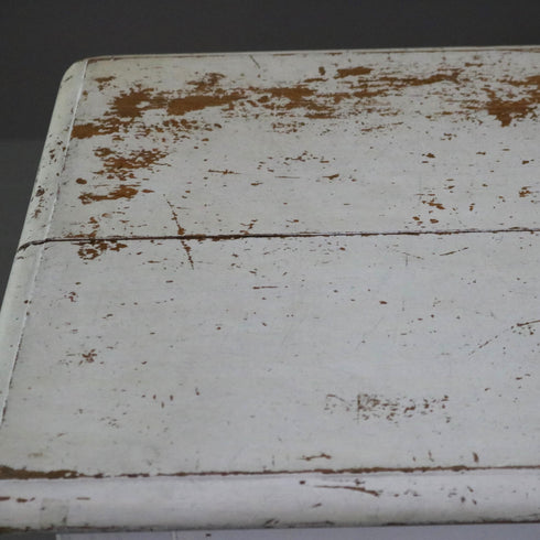 C250 白テーブル 展示台 木製 什器 高さ79㎝ 幅109㎝ 奥行き55㎝