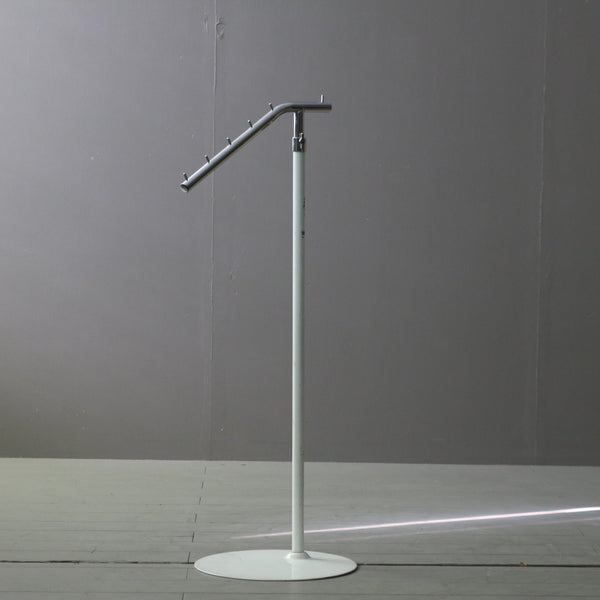 A253 スタンドディスプレイラック 伸縮 金属製 什器 高さ101㎝ 幅42㎝ 奥行35㎝