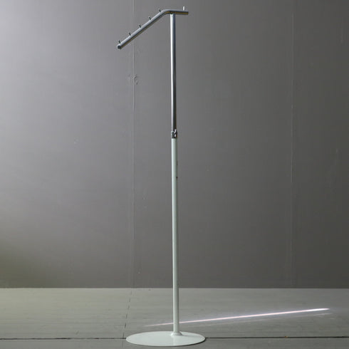 A253 スタンドディスプレイラック 伸縮 金属製 什器 高さ101㎝ 幅42㎝ 奥行35㎝