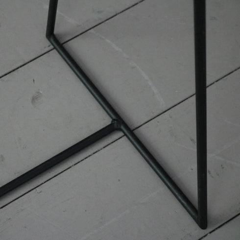 A260 ハンガーラック 金属製 什器 高さ71㎝ 幅66㎝ 奥行30㎝