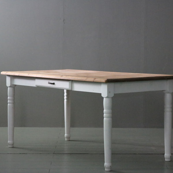 C263 テーブル 展示台 木製 什器 高さ70㎝ 幅150㎝ 奥行80㎝