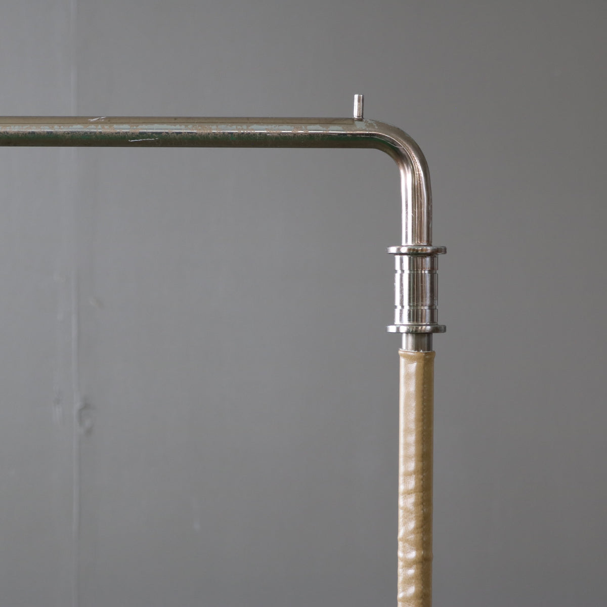 ハンガーラック 『EXIT METAL WORK SUPPLY』 アイアン×レザー 什器 高